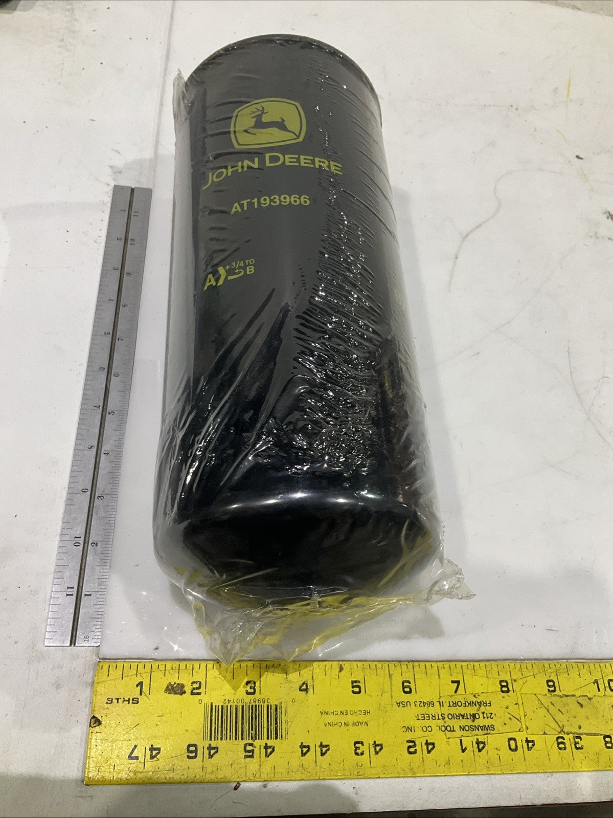 JOHN DEERE   AT193966  HYDRAULIC OIL  FILTER  LOT OF 2  Q9W