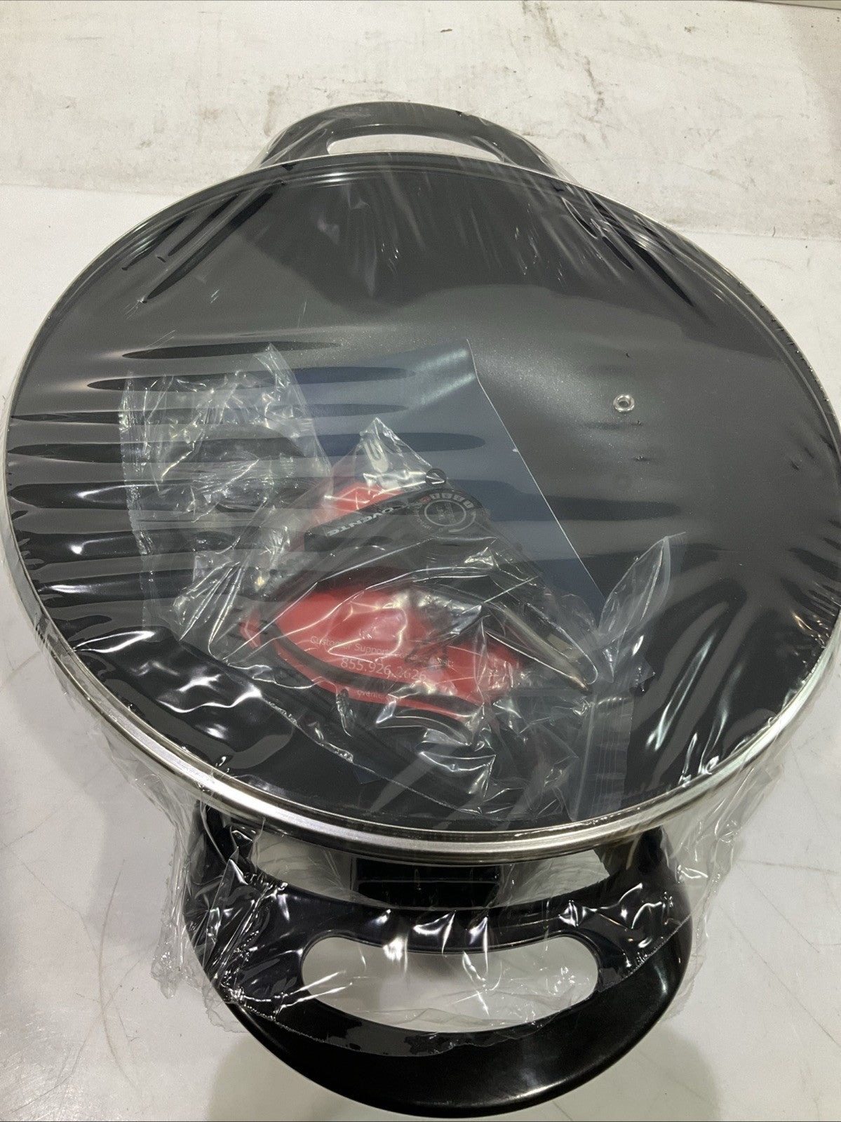 OVENTE  SK3113B  4.5-LITER  ELECTRIC  WORK  WITH NON-STICK  COATING SKILLET  Q9W