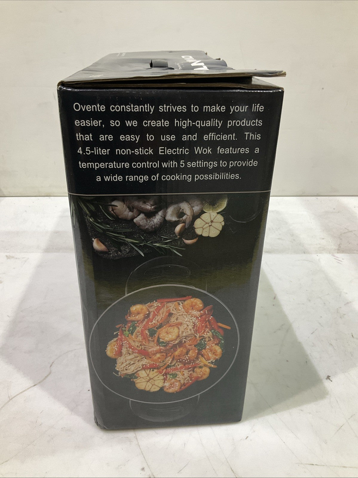 OVENTE  SK3113B  4.5-LITER  ELECTRIC  WORK  WITH NON-STICK  COATING SKILLET  Q9W
