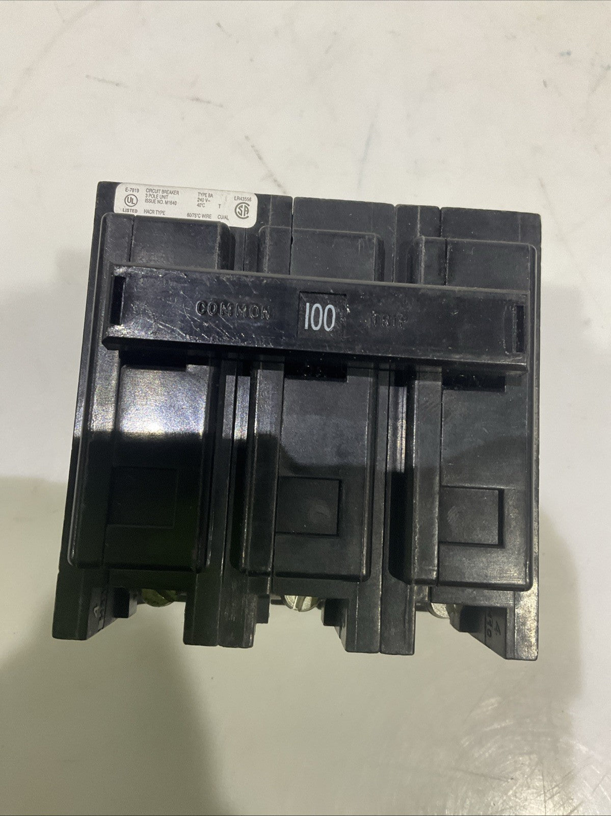 EATON  BAB3100H  100AMP   3POLE  CIRCUIT  BREAKER   H5P