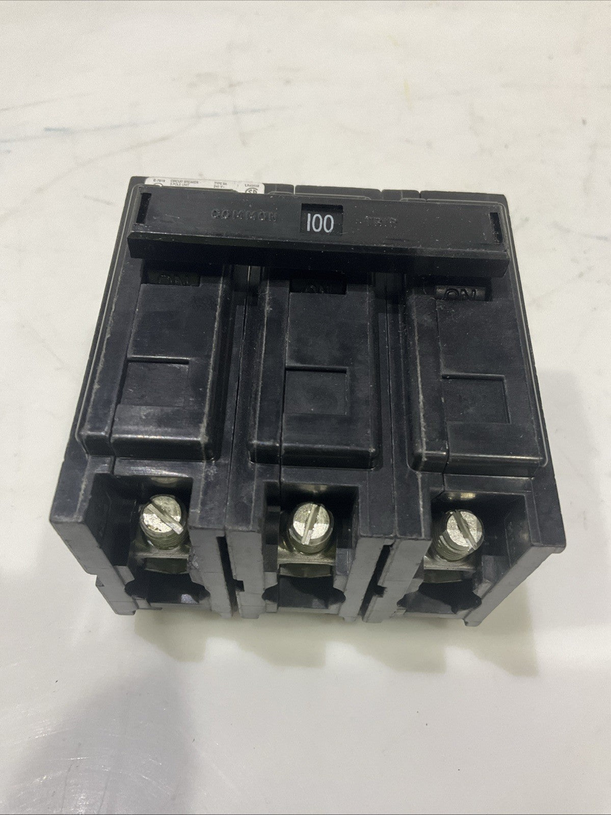 EATON  BAB3100H  100AMP   3POLE  CIRCUIT  BREAKER   H5P