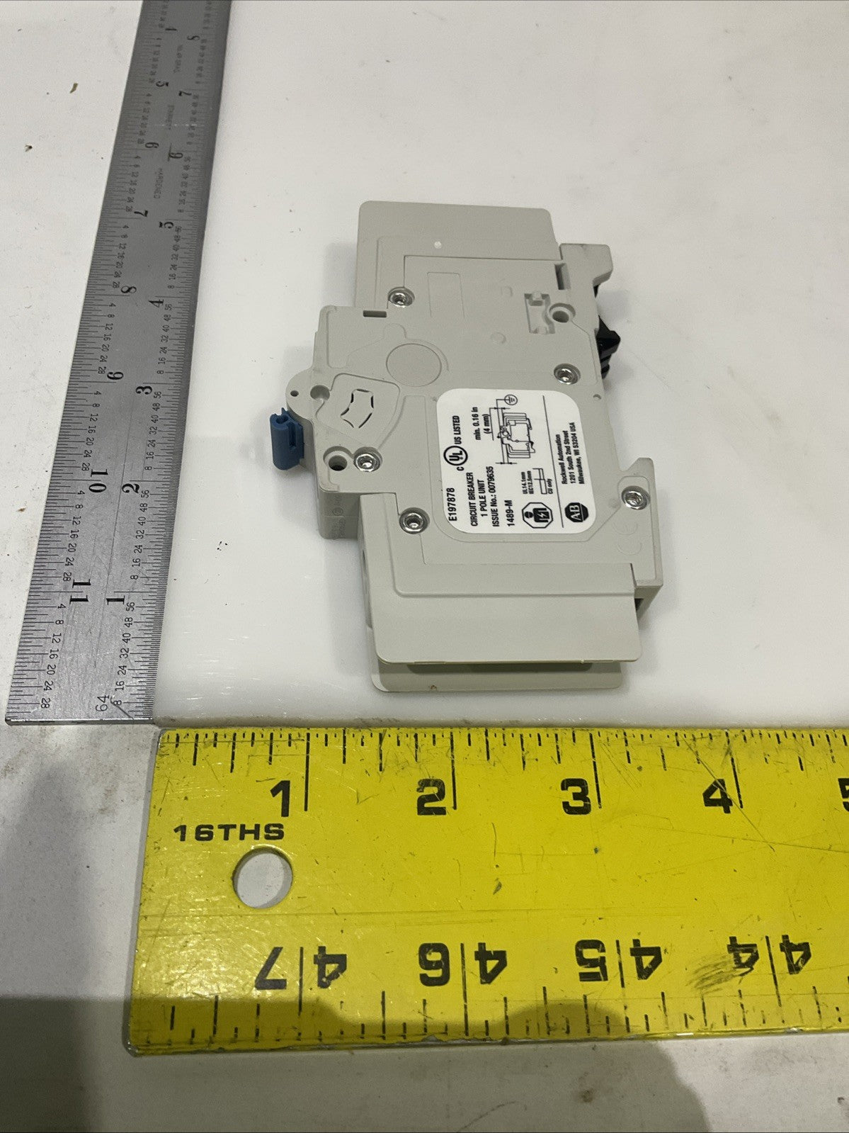 A-B  ALLEN BRADLEY   1489-M1C020   2AMP 1POLE  MINIATURE  CIRCUIT BREAKER  H5P