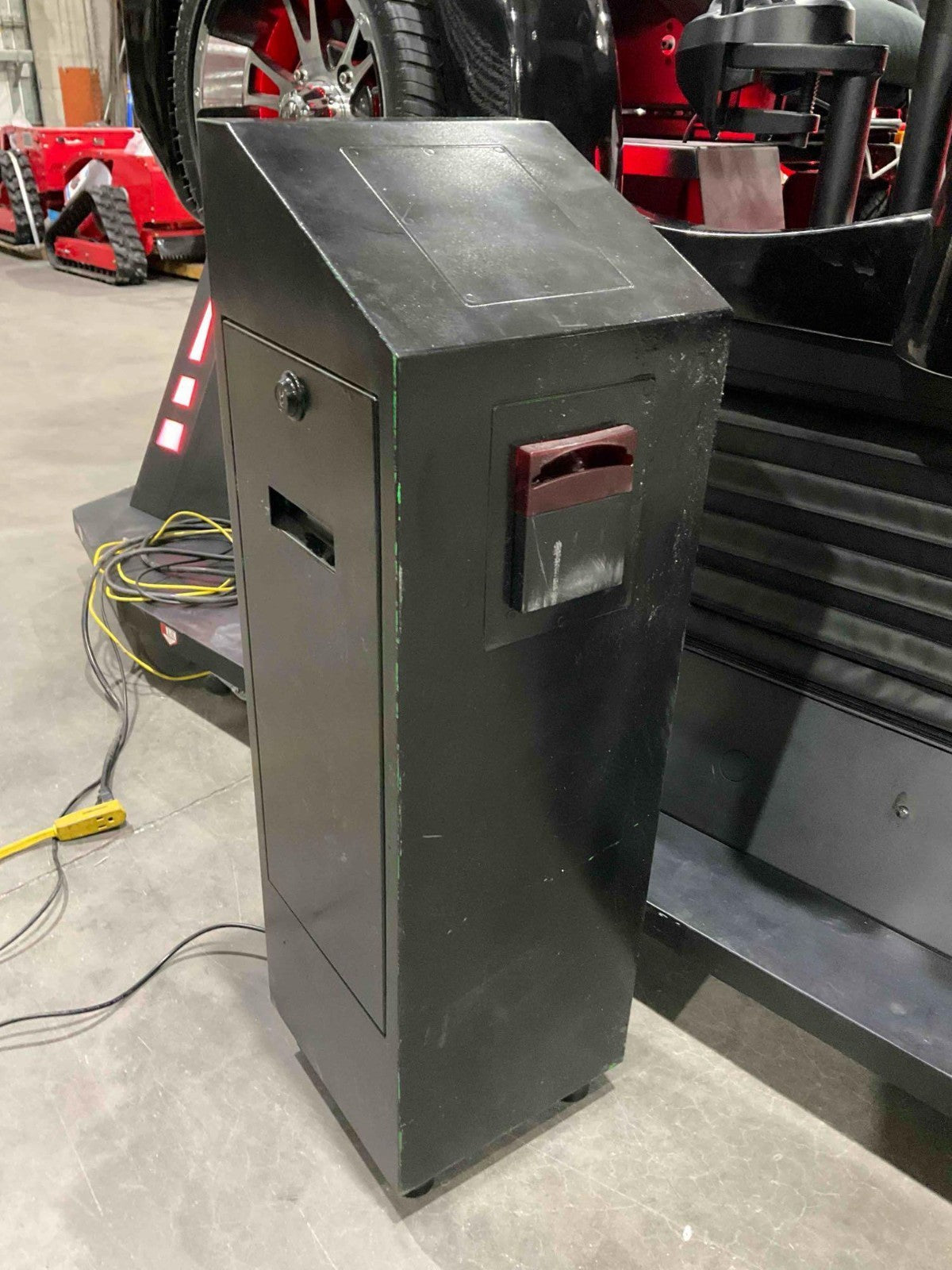 VIRTUAL REALITY VR RACING CAR SIMULATOR WITH BILL ACCEPTOR