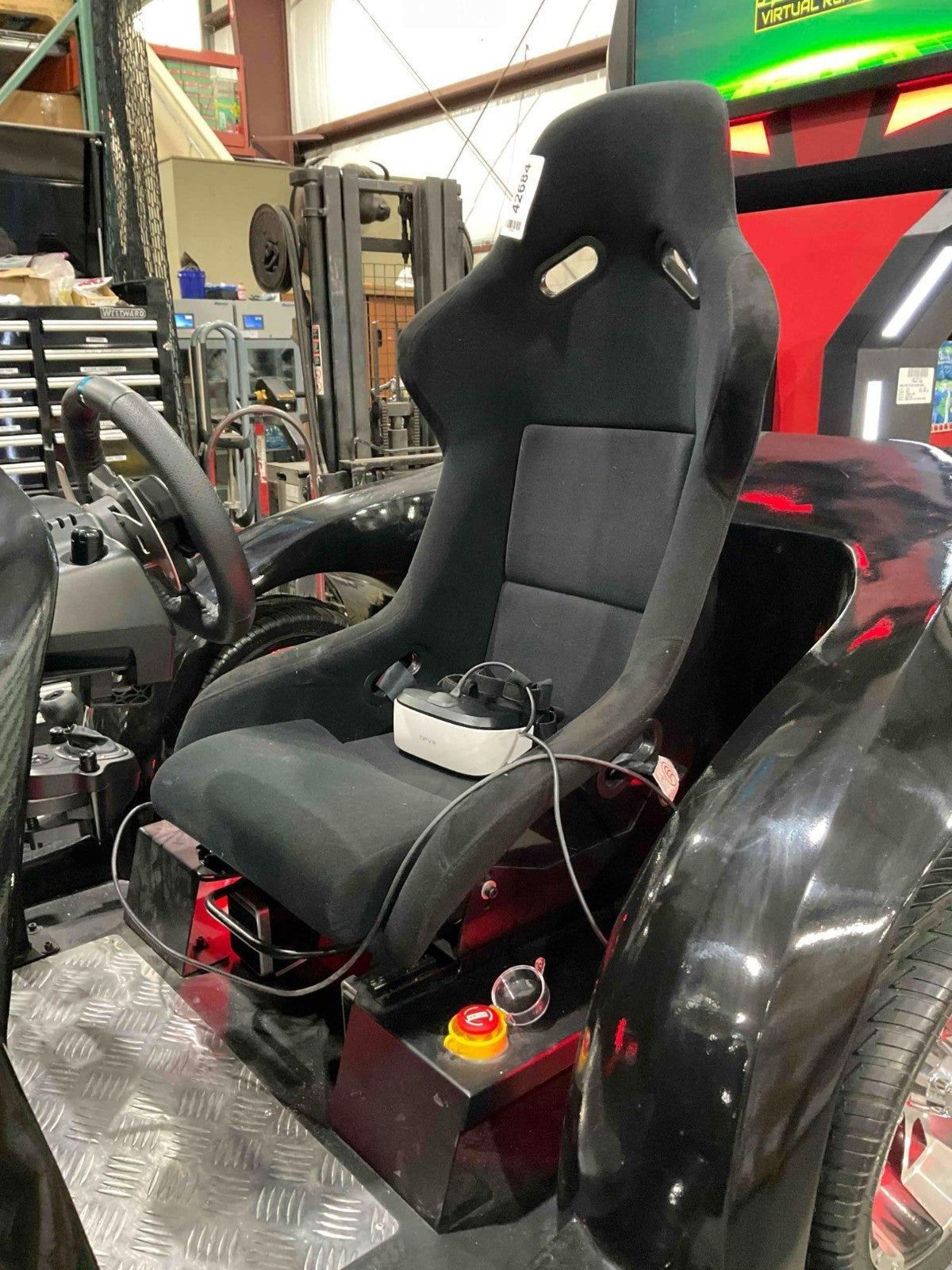 VIRTUAL REALITY VR RACING CAR SIMULATOR WITH BILL ACCEPTOR