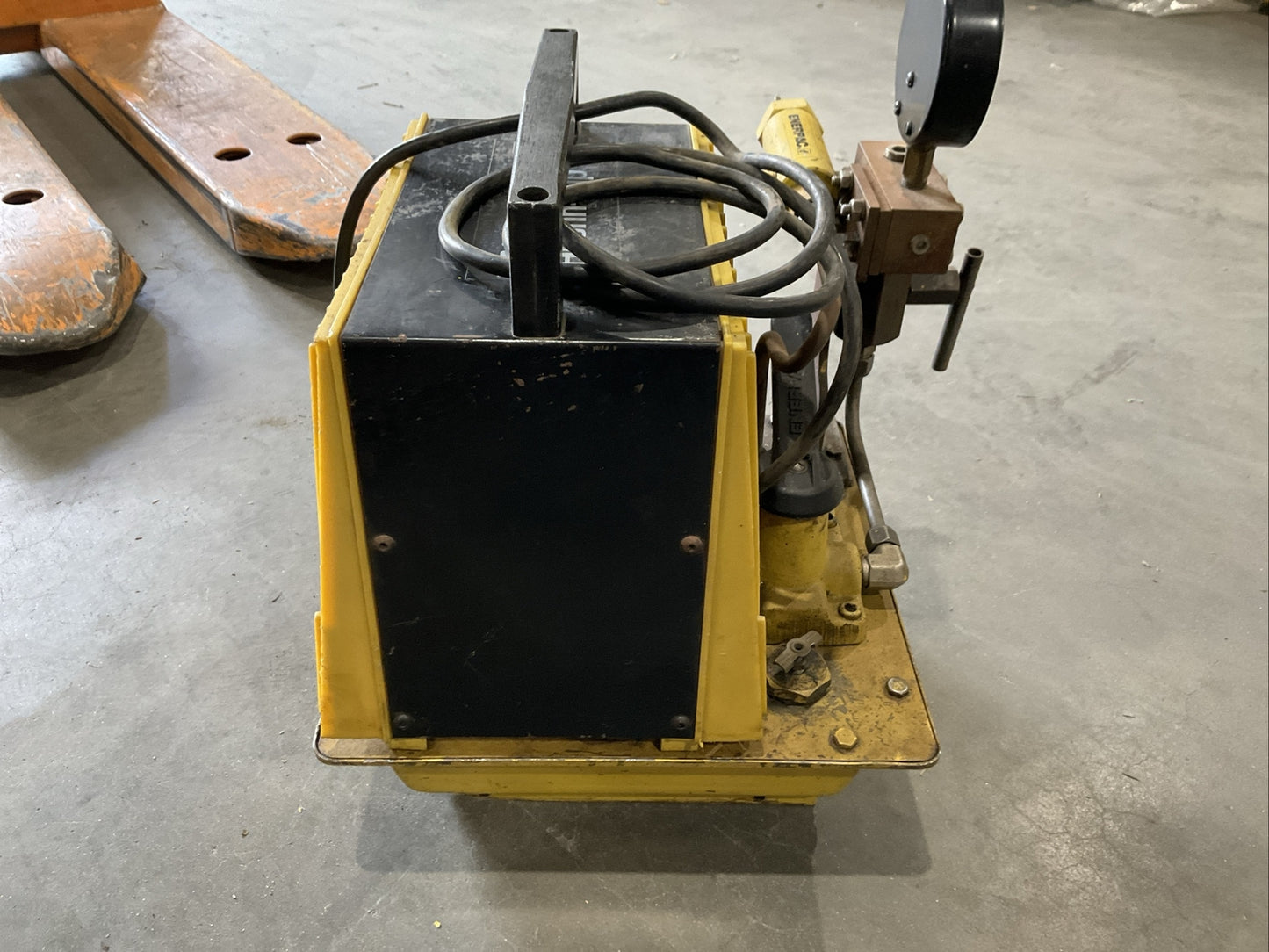 ENERPAC PEM1321 MANUAL HYDRAULIC PUMP 2-WAY 10000PSI 1PH 1/3HP 115/230V 60HZ