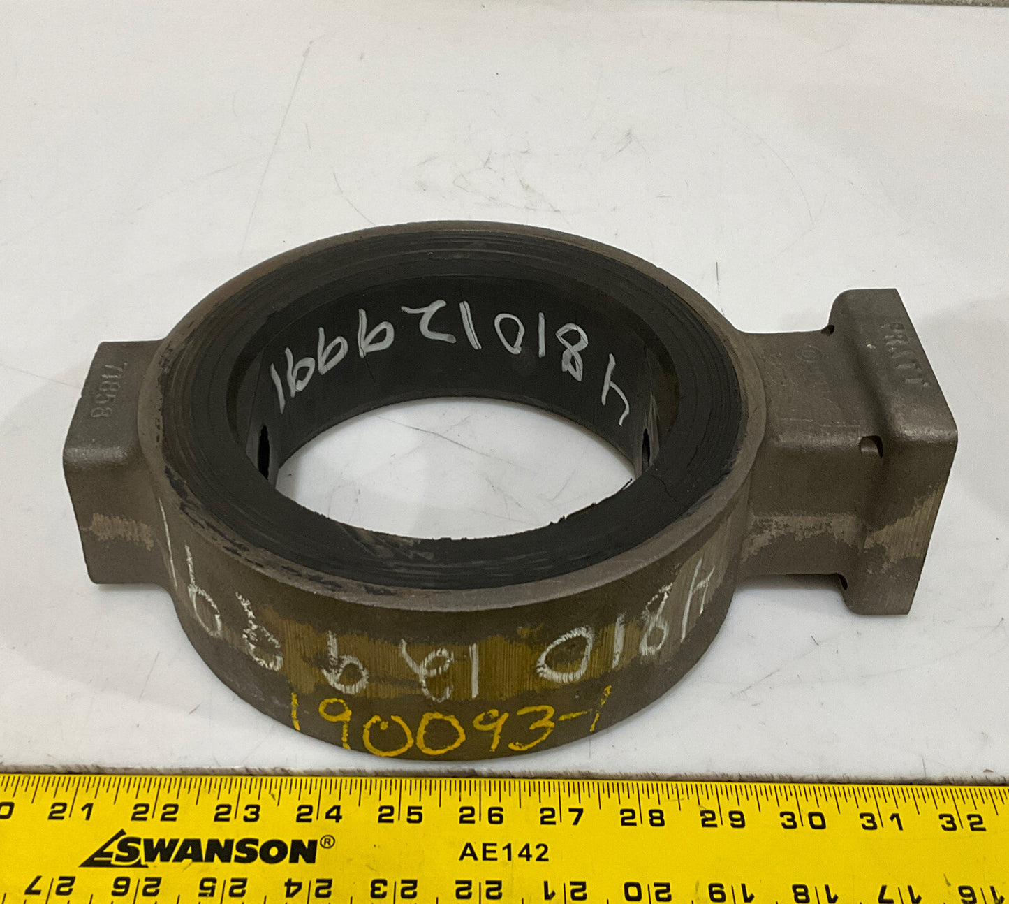 PRATT MKII MONOFLANGE RUBBER SEAT BUTTERFLY VALVE 150 PSIG SIZE 6" 373