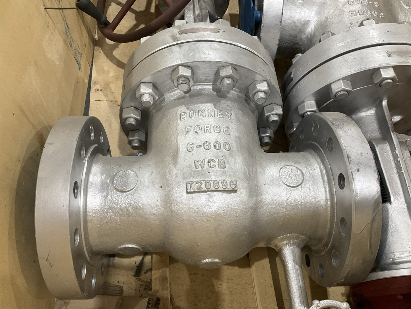 BONNEY FORGE 6" 600LB GATE VALVE RF CS  WCB
