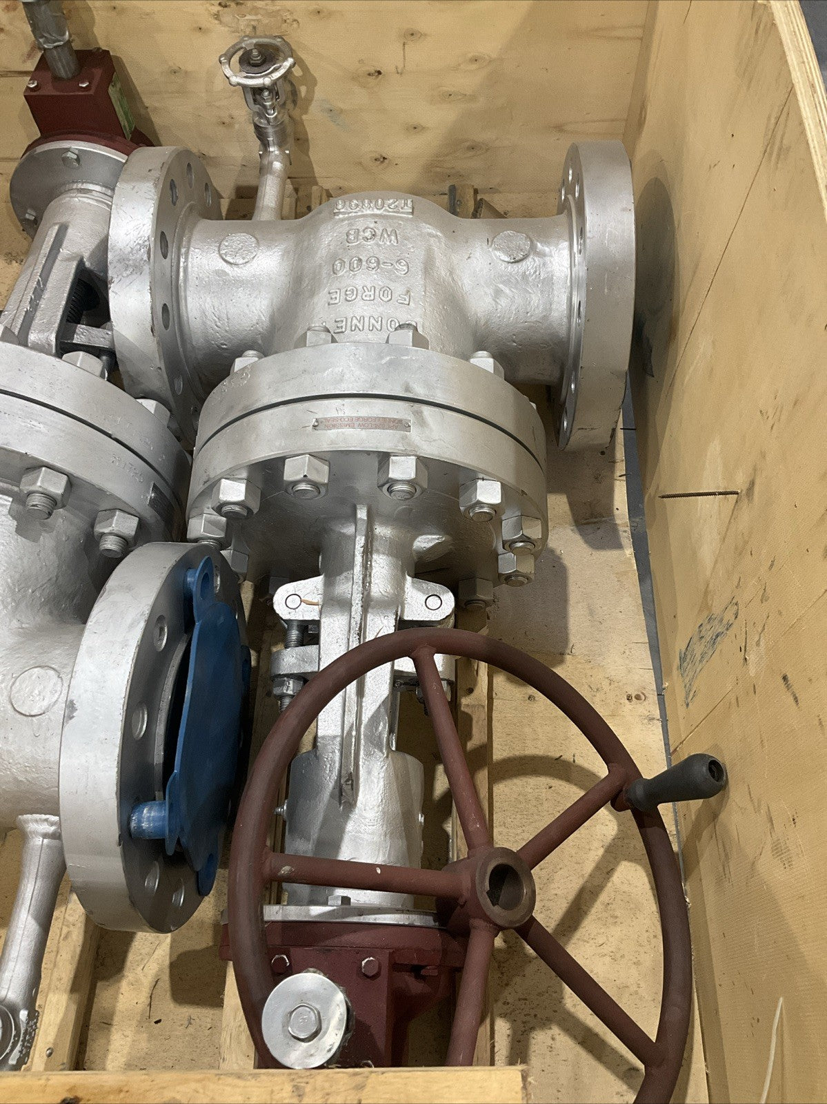 BONNEY FORGE 6" 600LB GATE VALVE RF CS  WCB