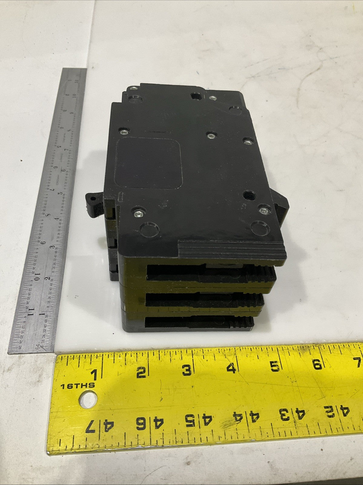SQUARED-D   EJB34100  100A 3POLE  CIRCUIT BREAKER  480/ 277V  50/60HZ  H5P