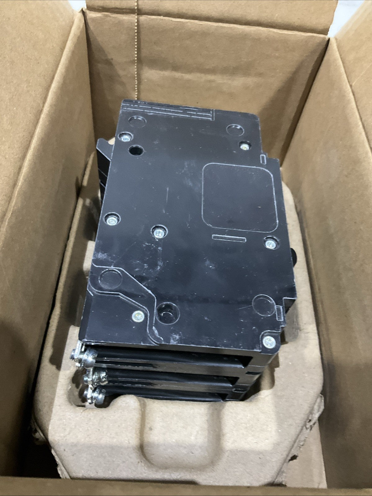 SQUARED D   EDB34020  20A  3POLE  CIRCUIT BREAKER  480Y/ 277V 50/60HZ   H5P
