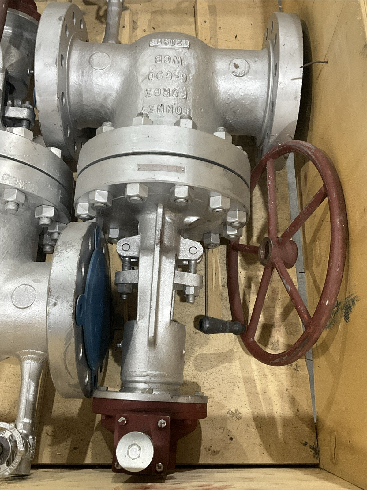 BONNEY FORGE 6" 600LB GATE VALVE RF CS WCB