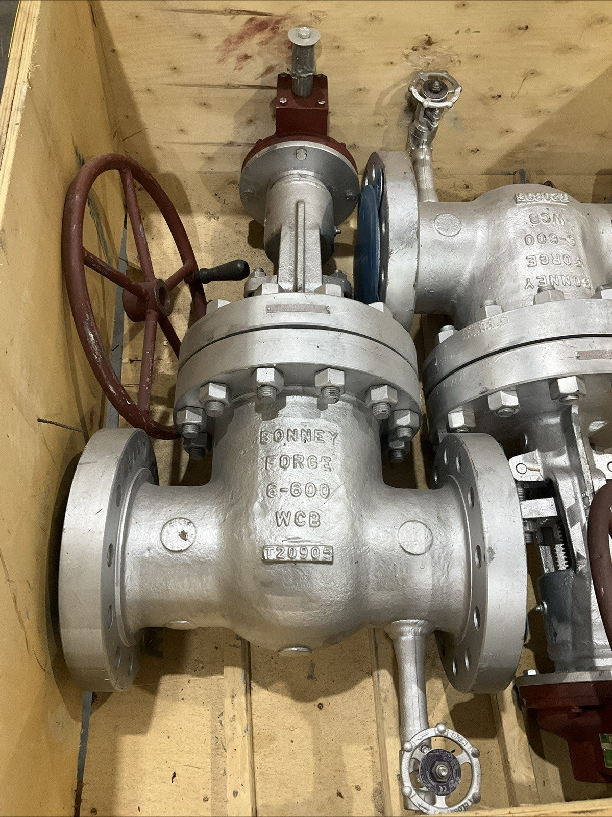 BONNEY FORGE 6" 600LB GATE VALVE RF CS WCB