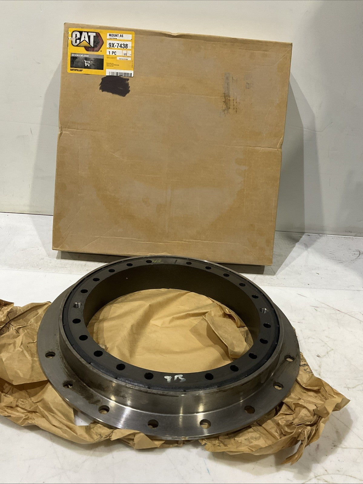 CAT - CATERPILLAR   9X-7438  ISOLATION  MOUNT   RING  J5A7