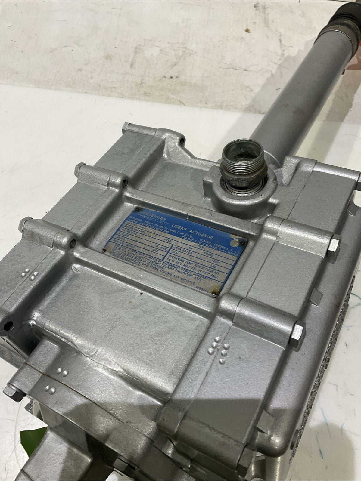 ITT-BARTON   DL66   INDUSTRIAL  LINER  ACTUATOR  H3C