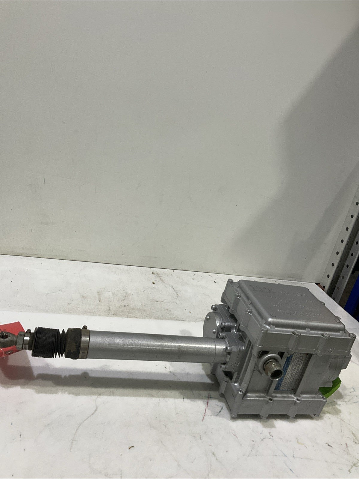 ITT-BARTON   DL66   INDUSTRIAL  LINER  ACTUATOR  H3C