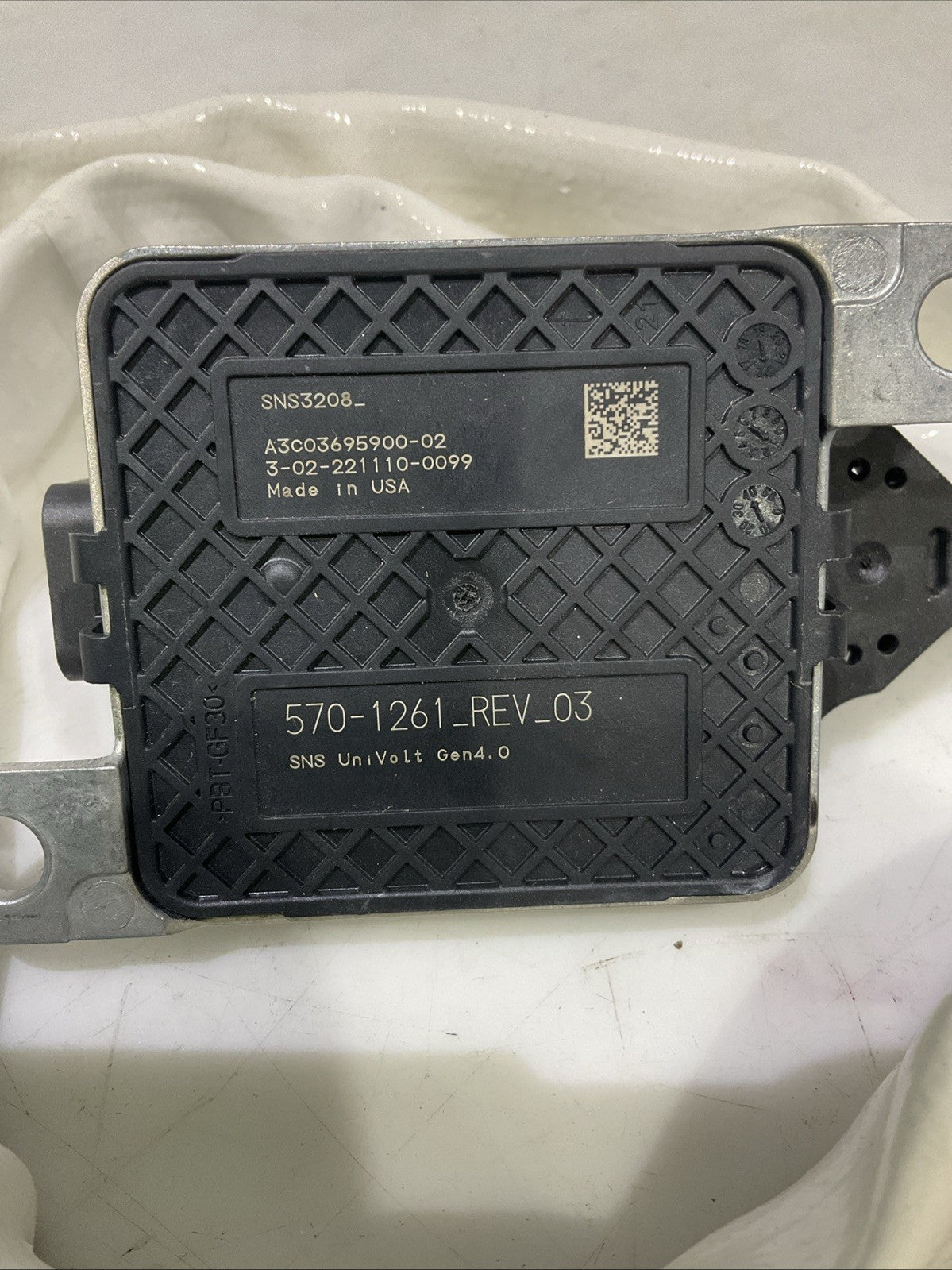 CAT-CATERPILLAR  584-9675    24 VOLT  NITROGEN  OXIDE EXHAUST SENSOR  J5A7