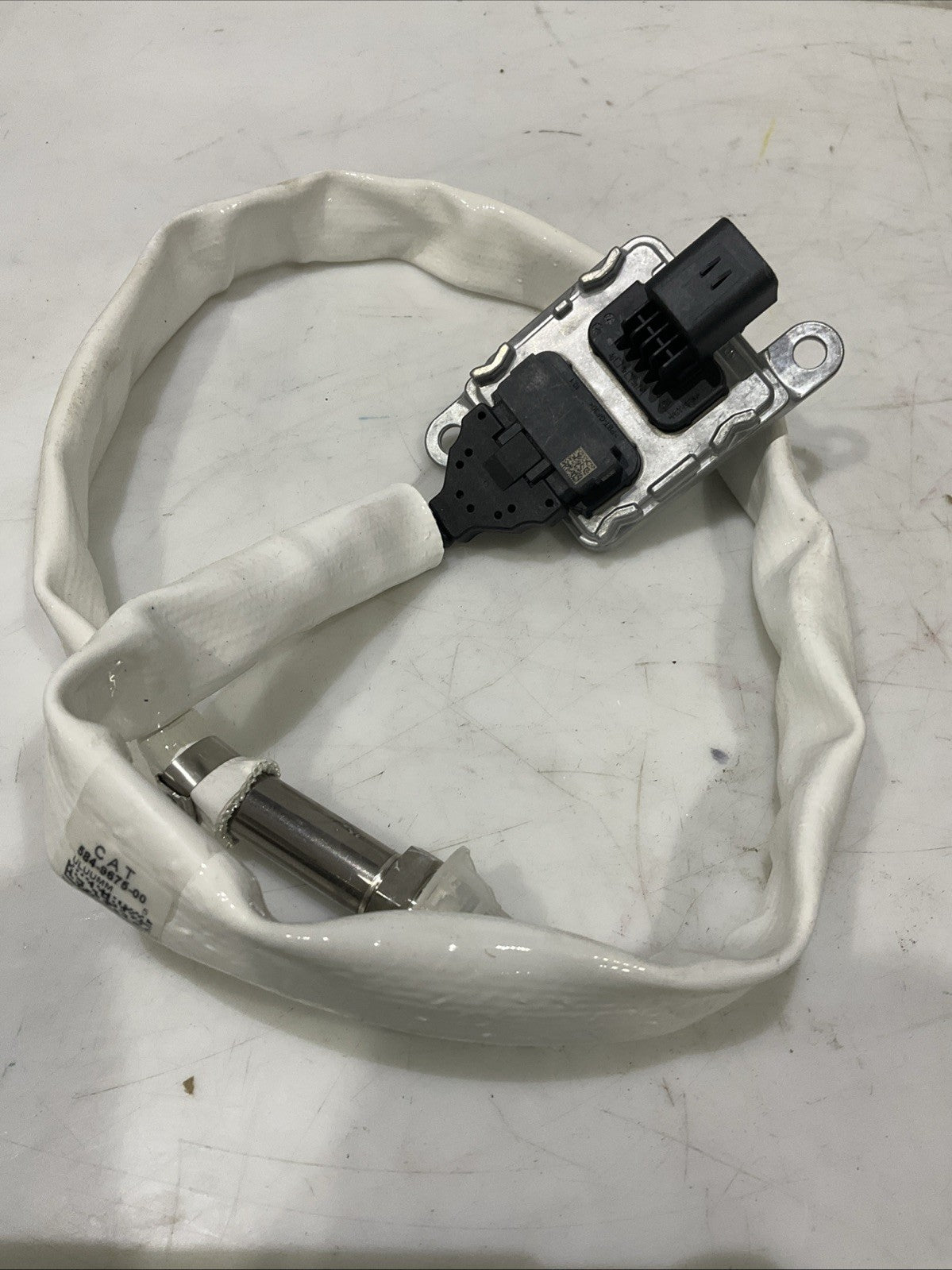 CAT-CATERPILLAR  584-9675    24 VOLT  NITROGEN  OXIDE EXHAUST SENSOR  J5A7