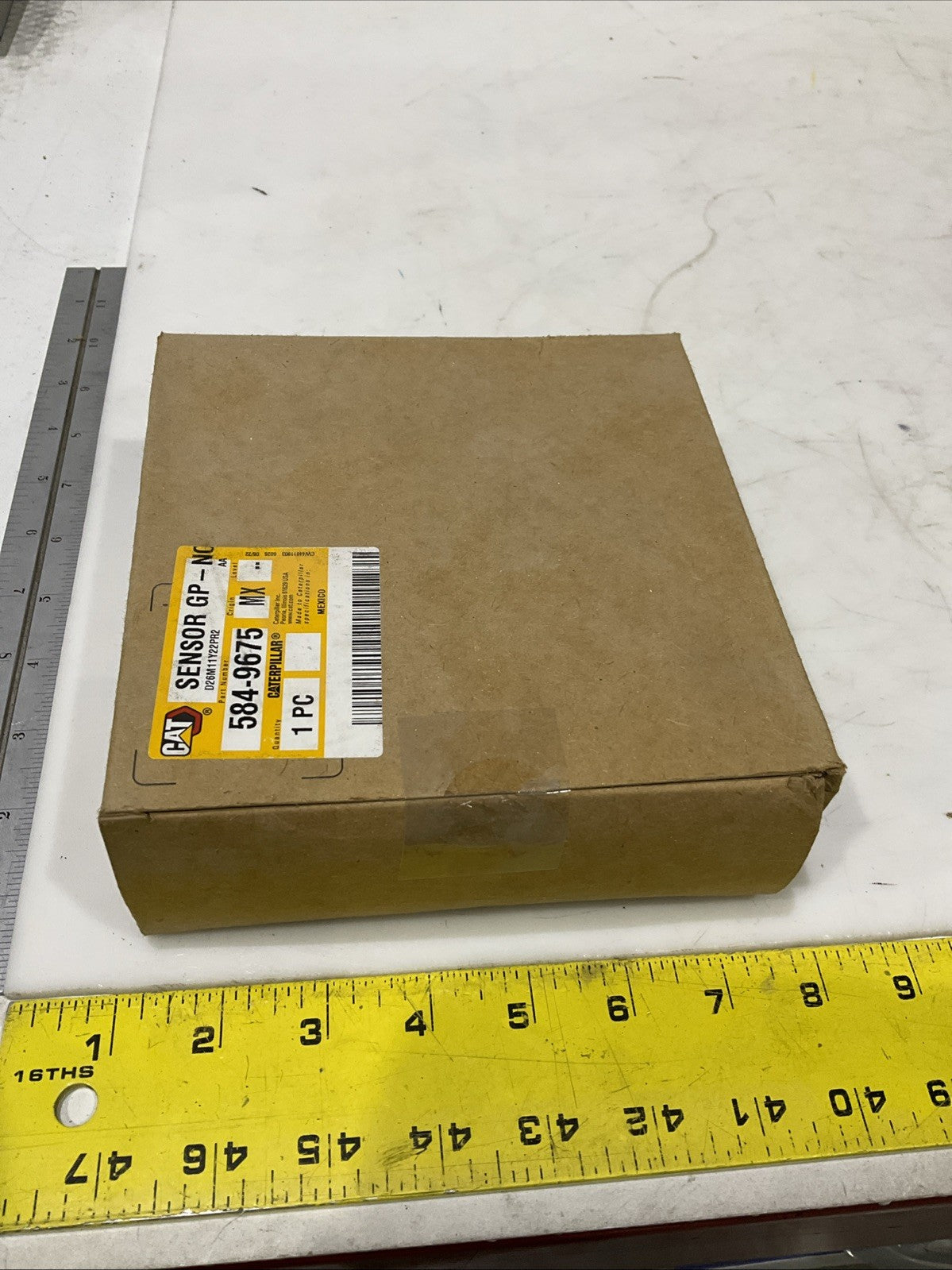 CAT-CATERPILLAR  584-9675    24 VOLT  NITROGEN  OXIDE EXHAUST SENSOR  J5A7