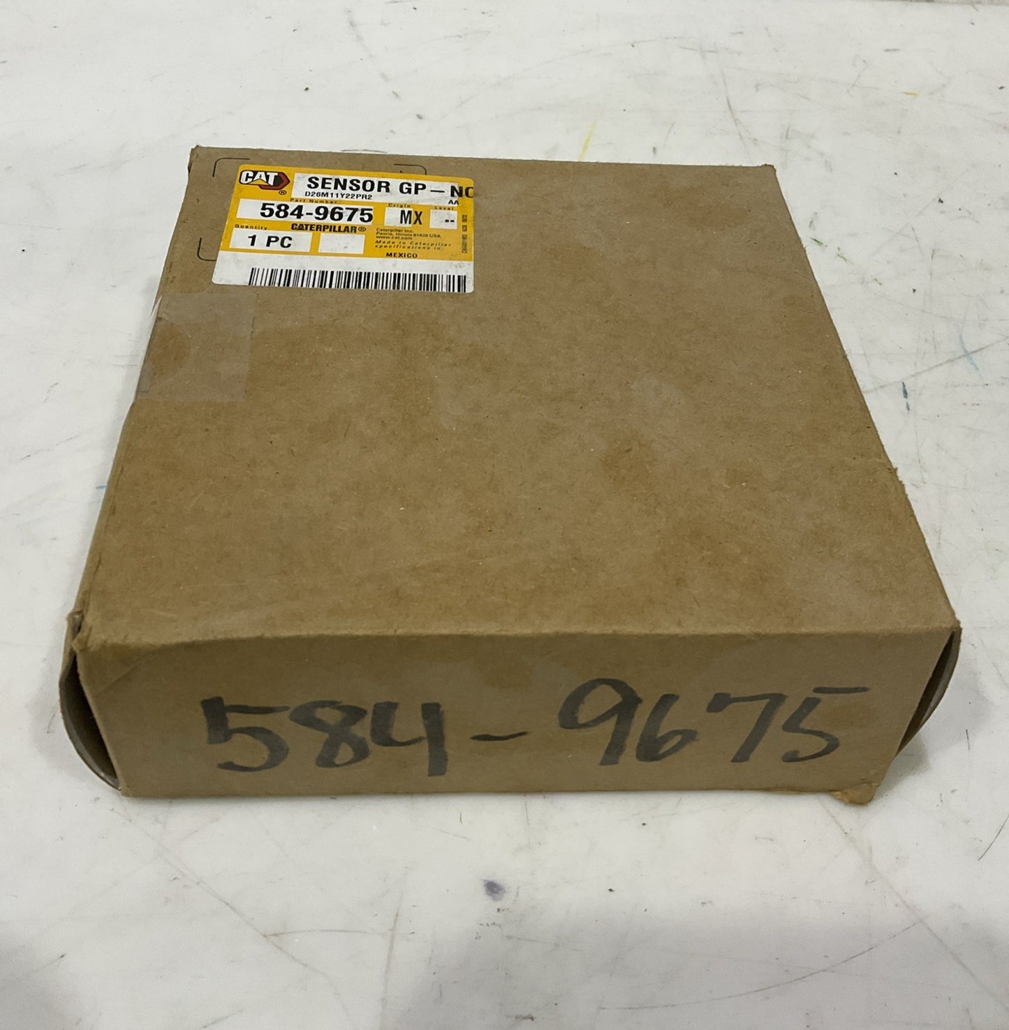 CAT-CATERPILLAR  584-9675    24 VOLT  NITROGEN  OXIDE EXHAUST SENSOR  J5A7