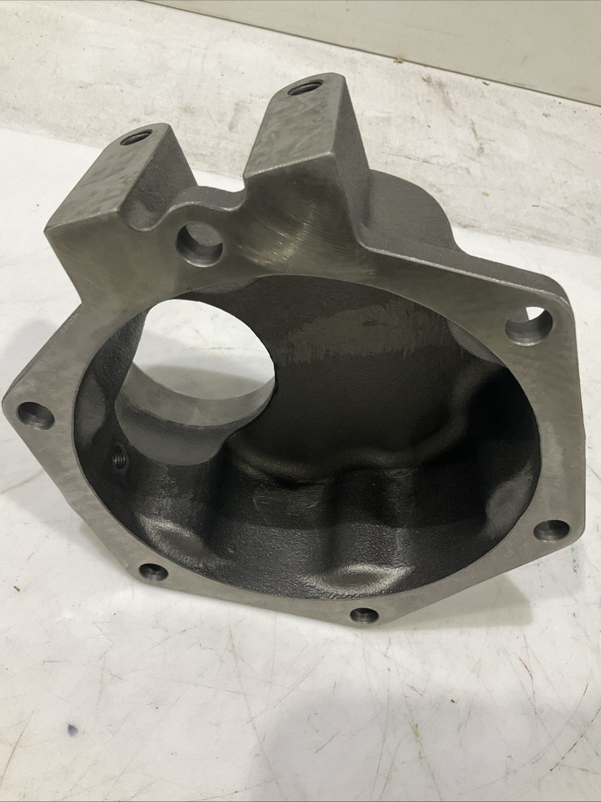 CAT  285-9361  ENGINE OIL COOLER  INLET BONNET  J5A7