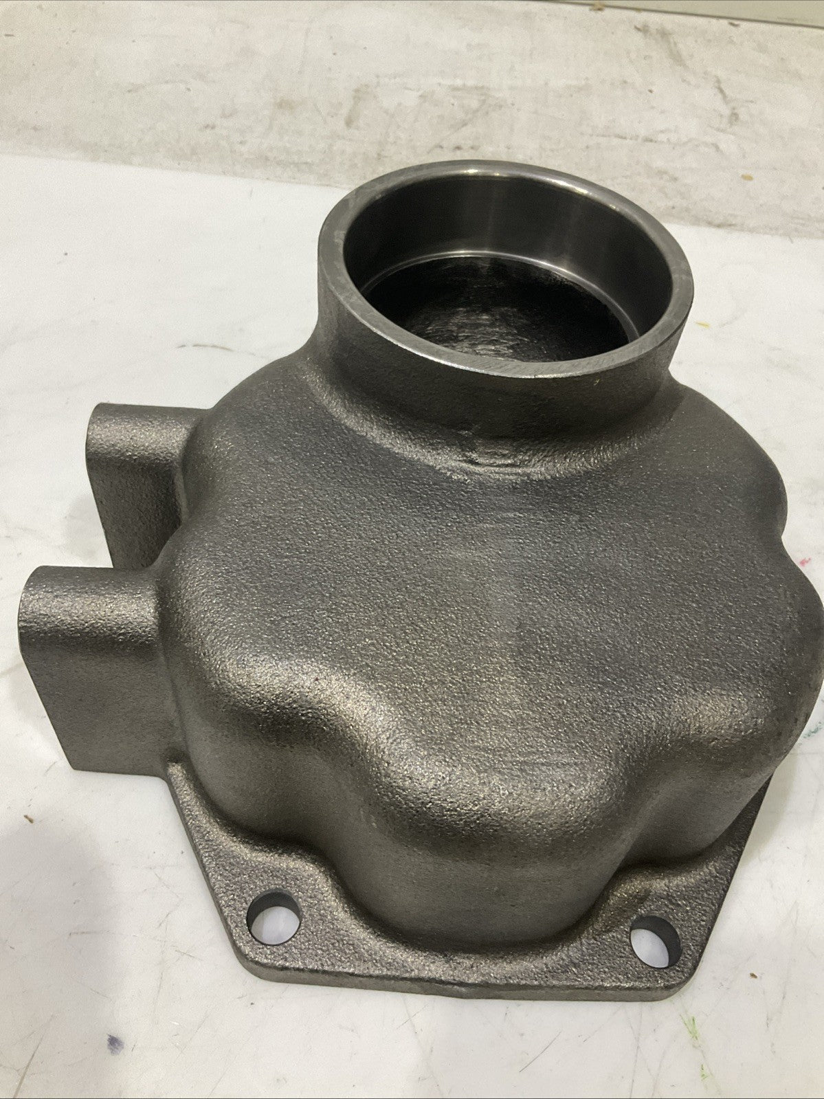 CAT  285-9361  ENGINE OIL COOLER  INLET BONNET  J5A7
