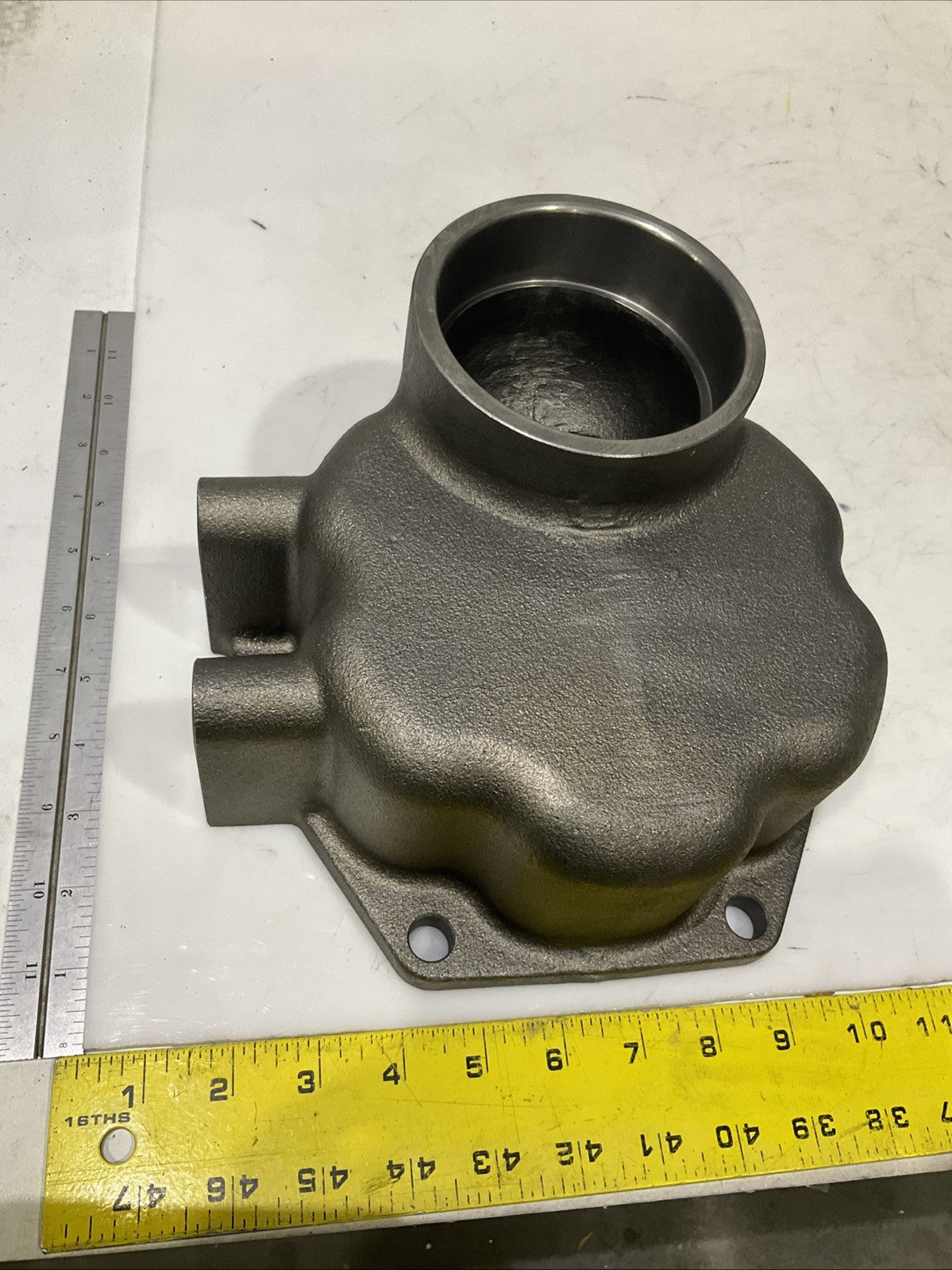 CAT  285-9361  ENGINE OIL COOLER  INLET BONNET  J5A7