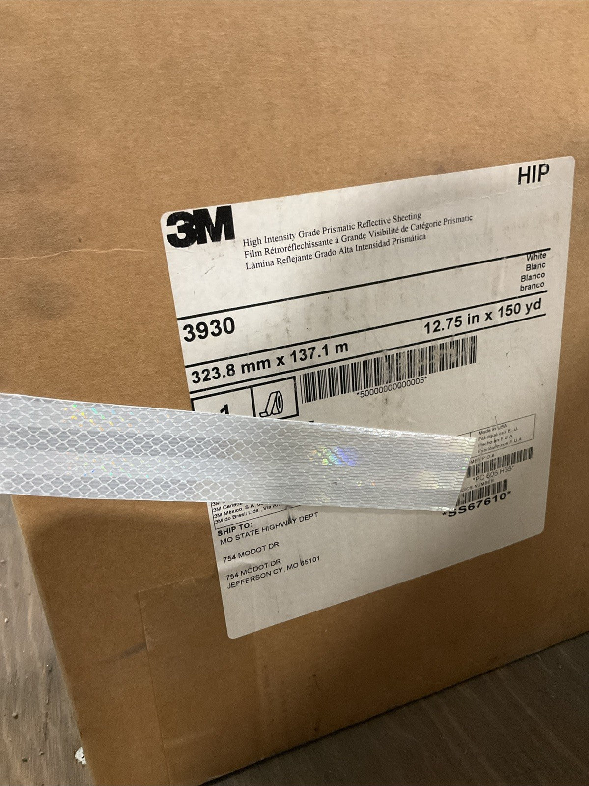 3M  3930   WHITE  FILM REFLECTIVE  TYPE    323.8MM X 137.1M  12.75IN X 150YD