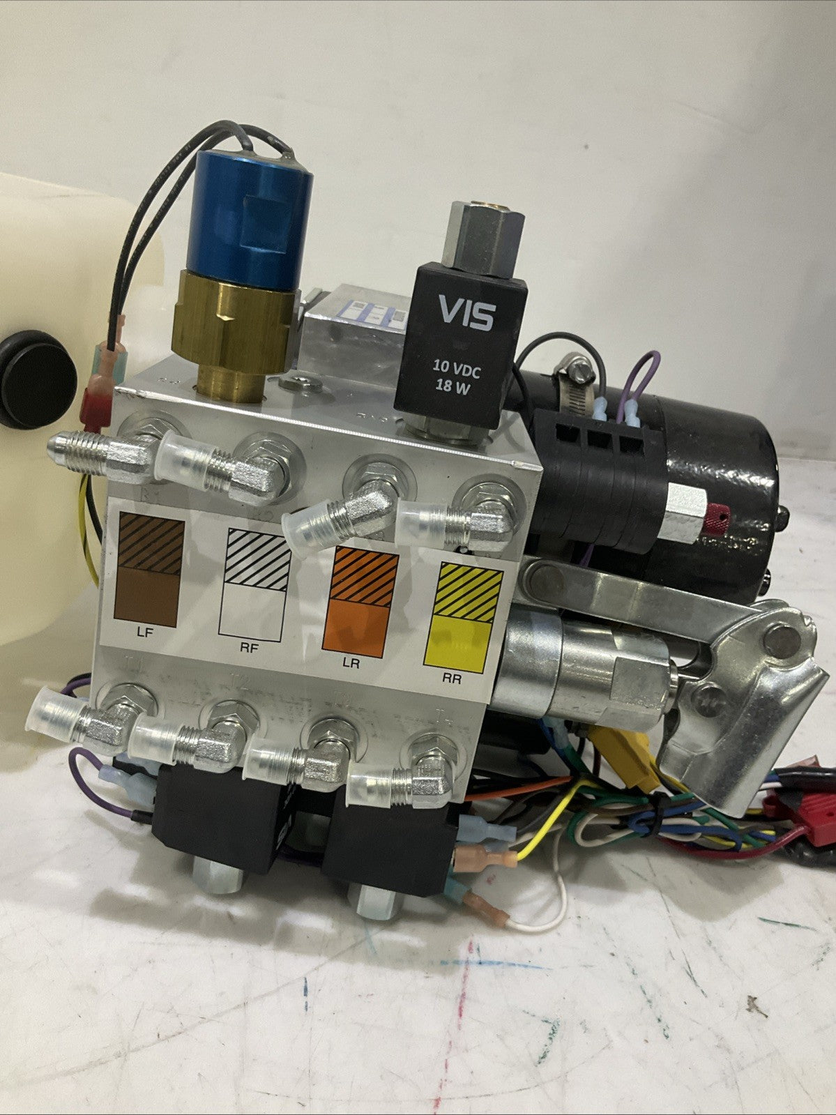 WOMACK  S103T-4979  UNIDIRECTIONAL  LEVELING  PUMP   J5A7