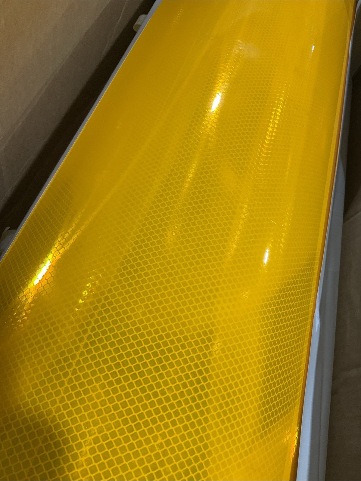 3M   3981   914.4MM X 91.4M  YELLOW FILM REFLECTIVE  TYPE  36IN  100YD