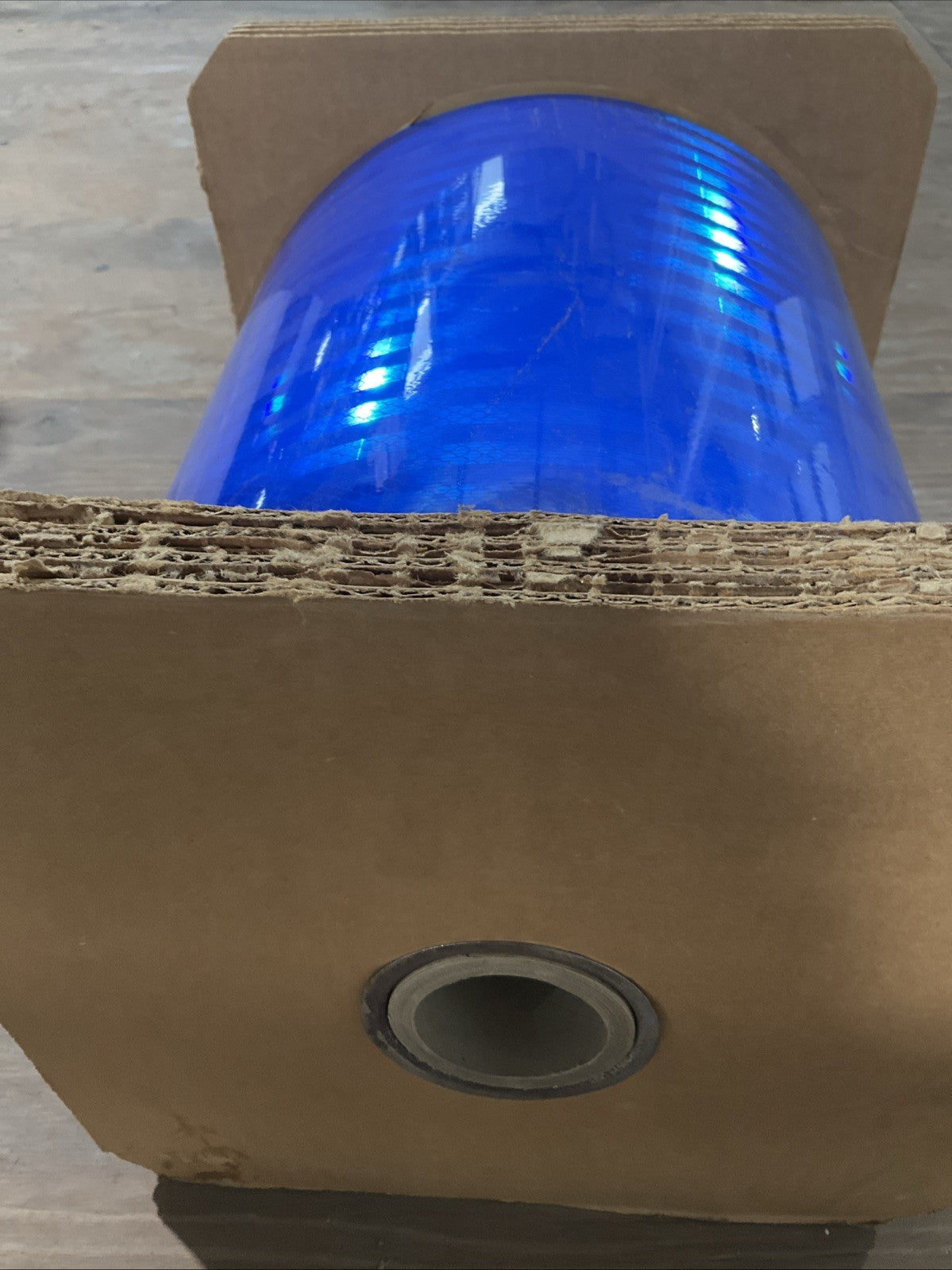 3M  3935 BLUE  FILM  REFLECTIVE TYPE  323.8MM X 137.1M  12.75IN X 130YD