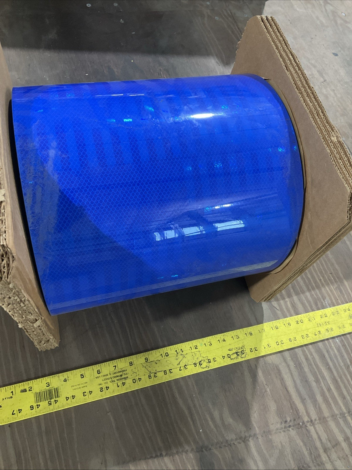 3M  3935 BLUE  FILM  REFLECTIVE TYPE  323.8MM X 137.1M  12.75IN X 130YD