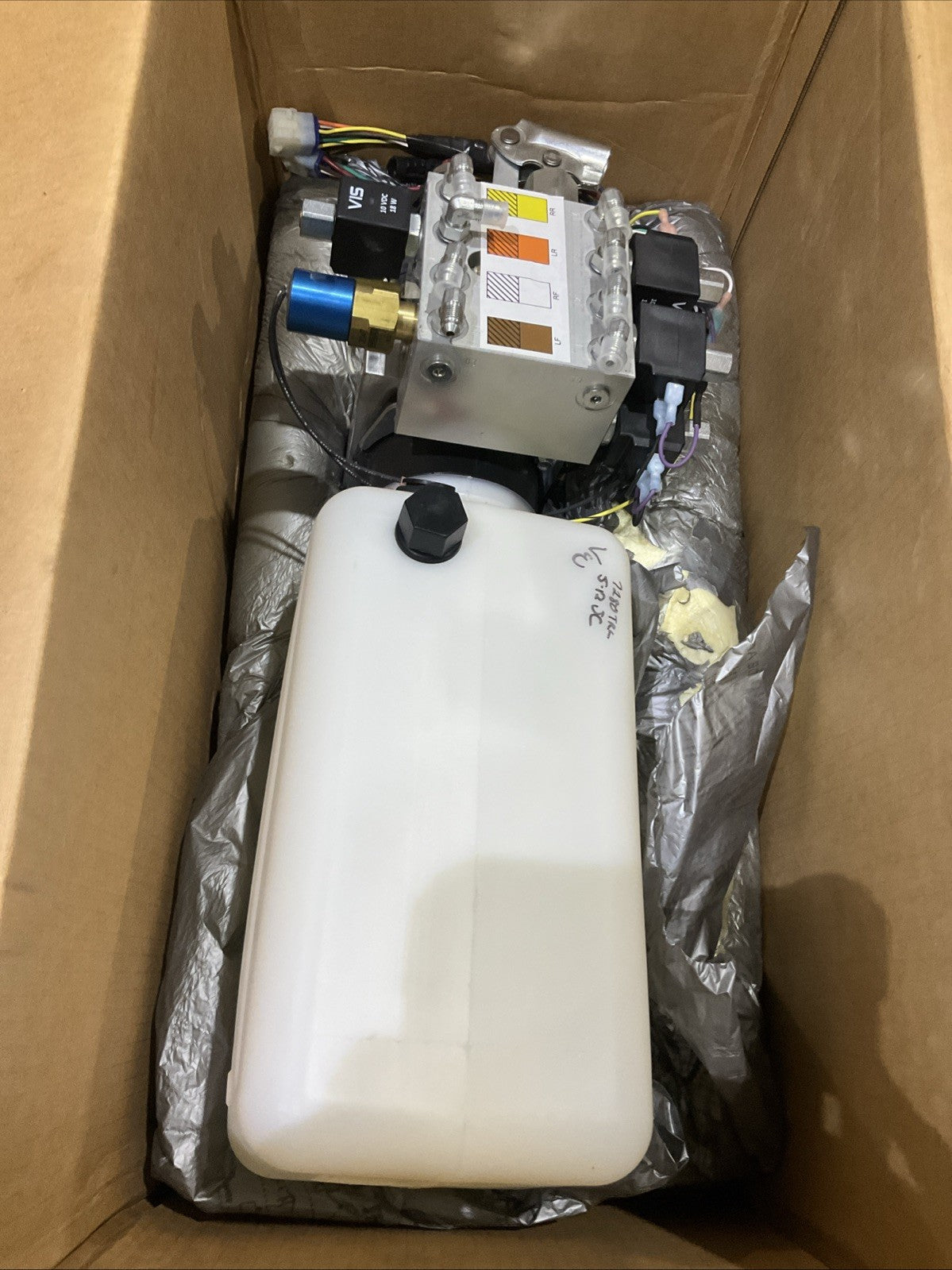 WOMACK  S103T-4979  UNIDIRECTIONAL  LEVELING  PUMP   J5A7