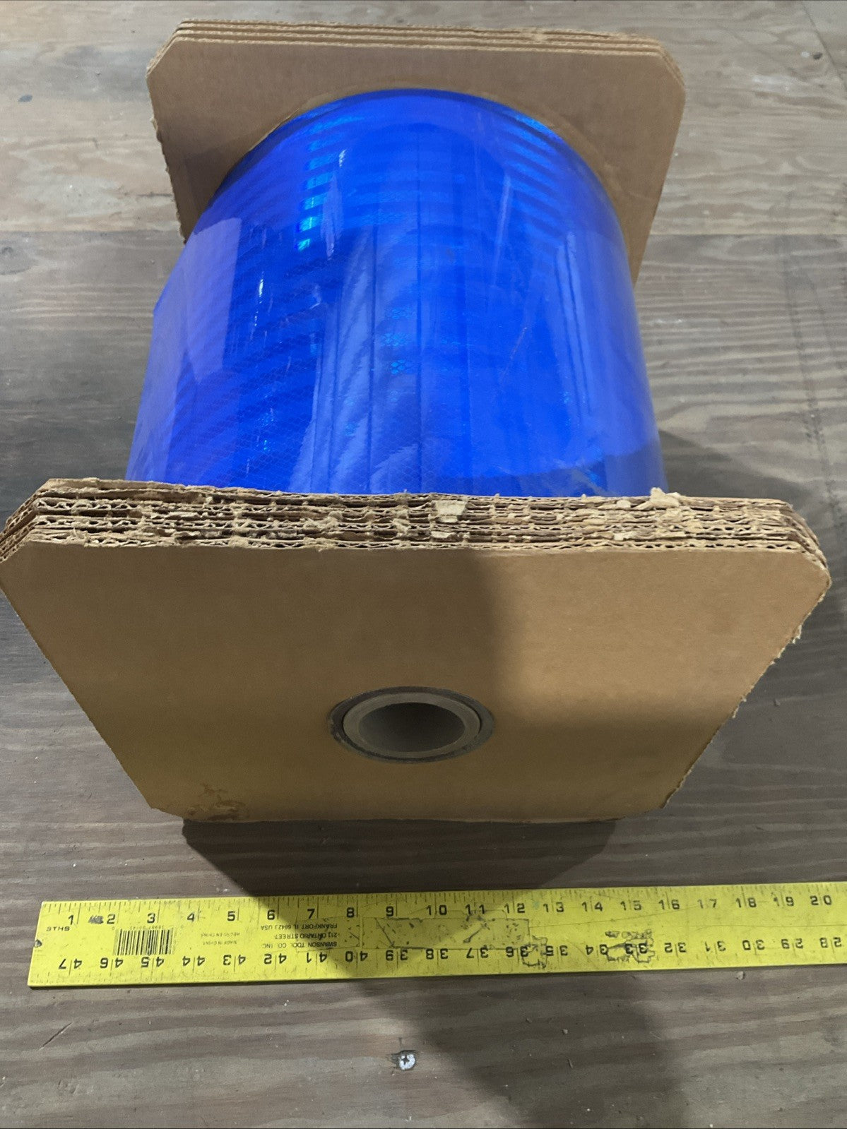 3M  3935 BLUE  FILM  REFLECTIVE TYPE  323.8MM X 137.1M  12.75IN X 130YD