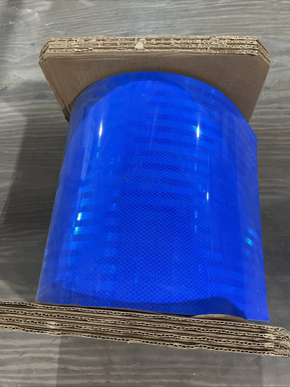 3M  3935 BLUE  FILM  REFLECTIVE TYPE  323.8MM X 137.1M  12.75IN X 130YD