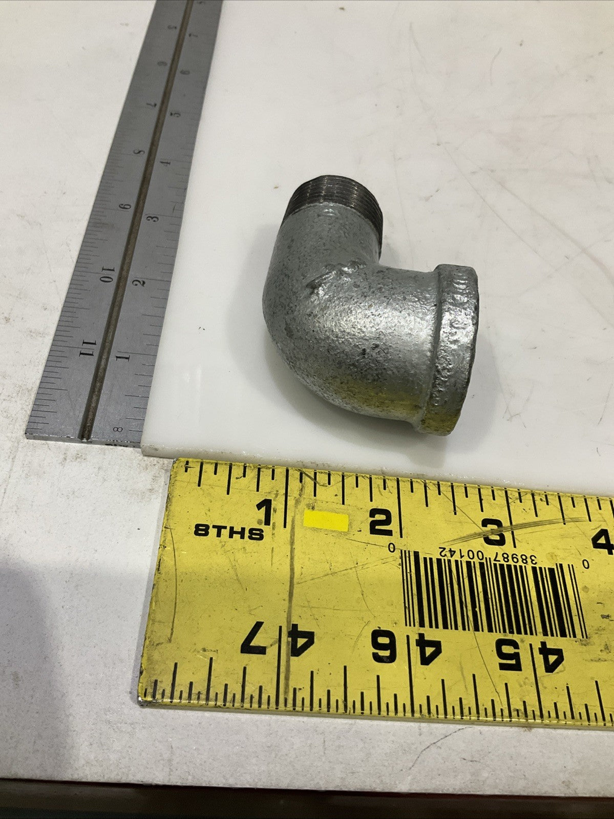 RB  0022081  3/4 GALVANIZED IRON  90 FIP x MIP STREET  ELBOW  IN  PLUG