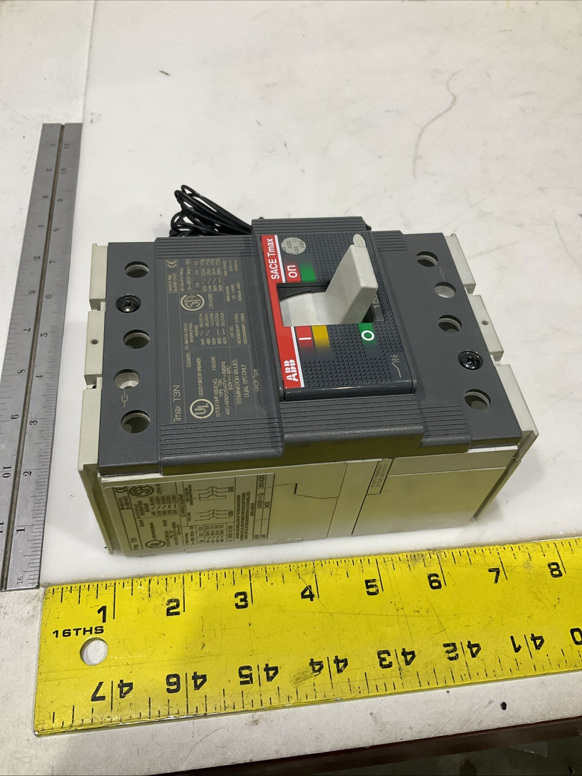ABB SACE TMAX T3N CIRCUIT BREAKER  150A 3 POLE AUX SWITCH T3N150 U3S