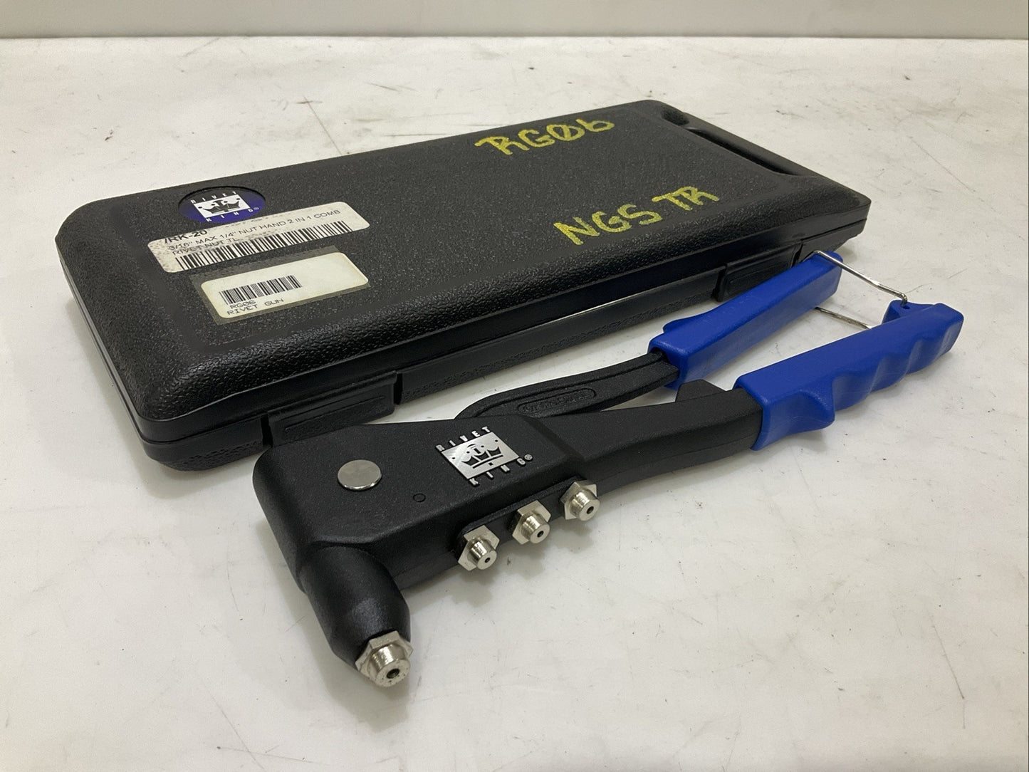 RIVET KING RK-20 RIVET GUN 3/16 IN MAX 1/4 IN NUT HAND 2 IN 1 COMB RIVET NUT T2M