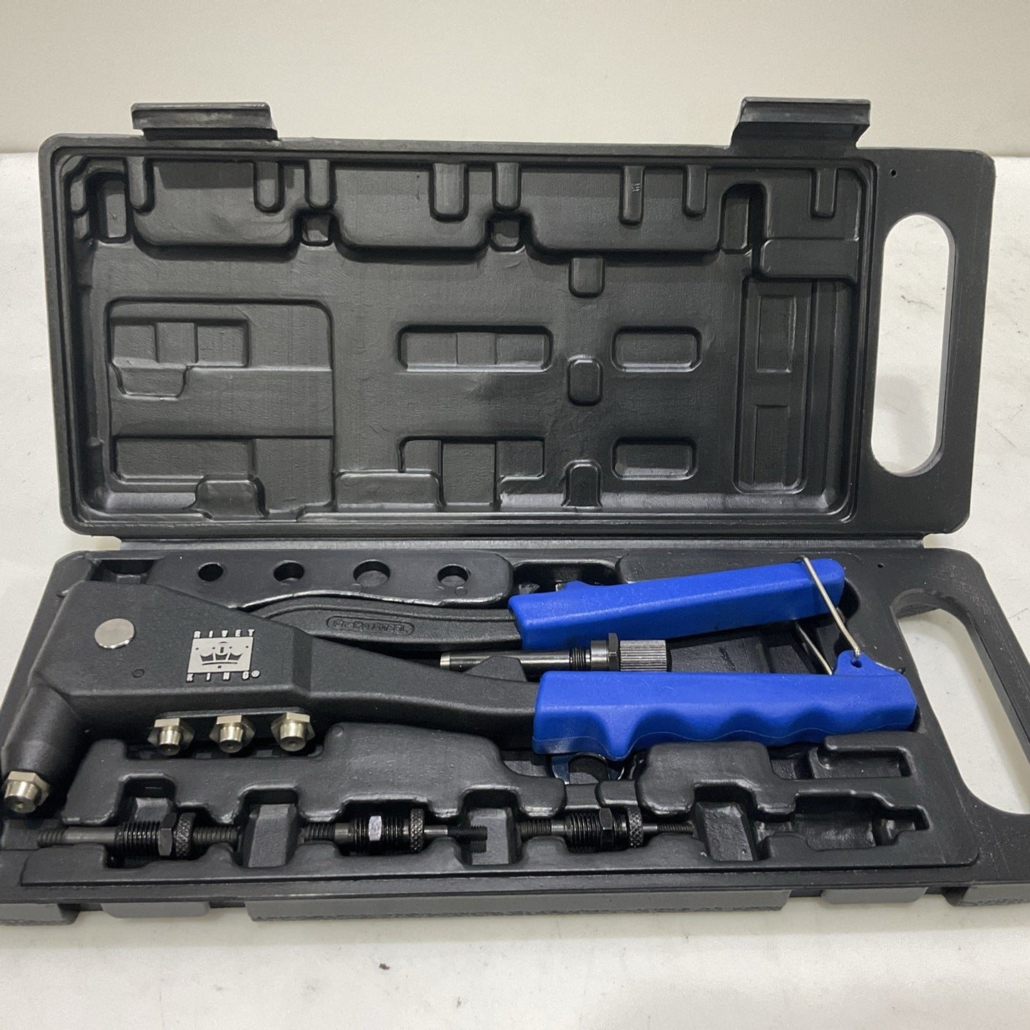 RIVET KING RK-20 RIVET GUN 3/16 IN MAX 1/4 IN NUT HAND 2 IN 1 COMB RIVET NUT T2M
