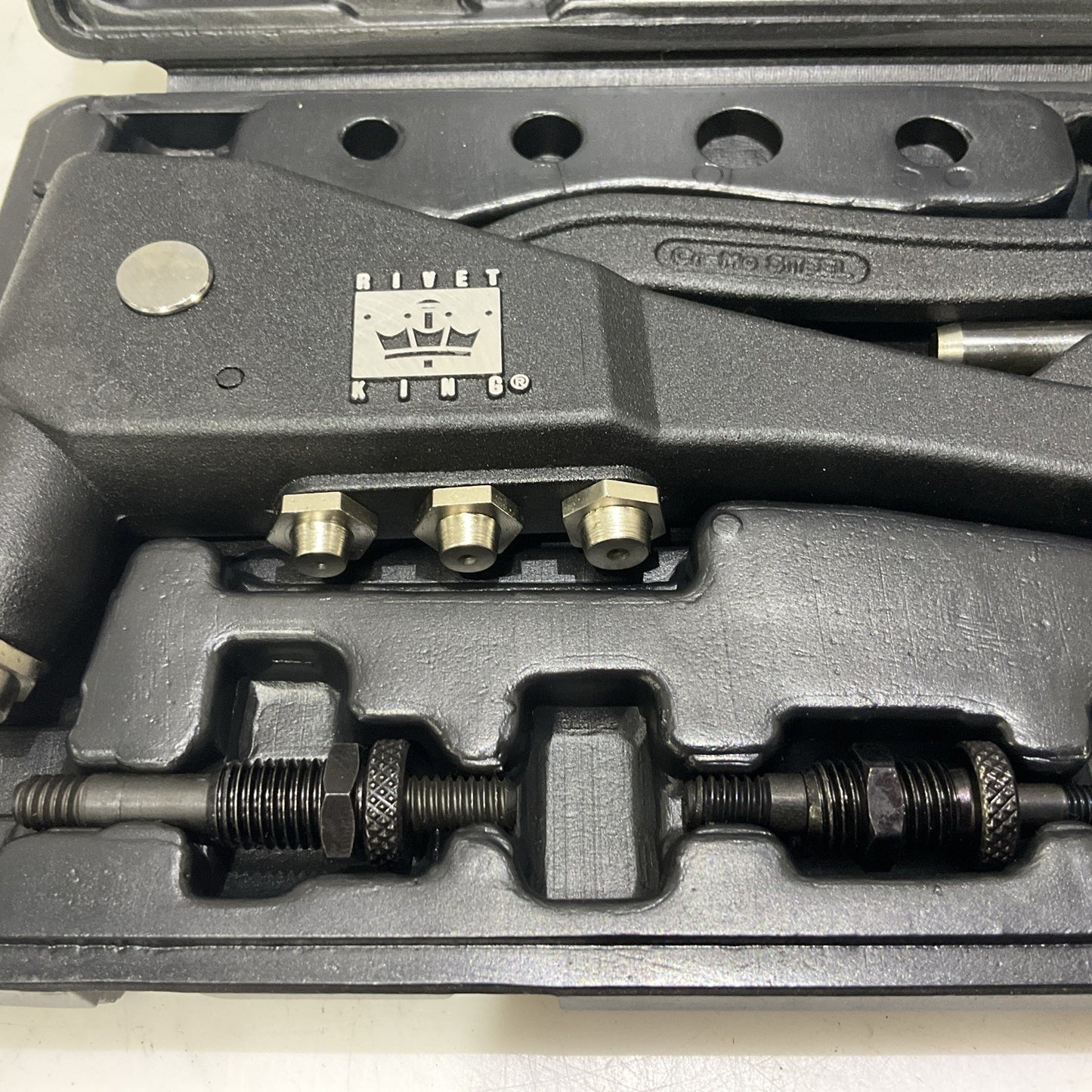 RIVET KING RK-20 RIVET GUN 3/16 IN MAX 1/4 IN NUT HAND 2 IN 1 COMB RIVET NUT T2M