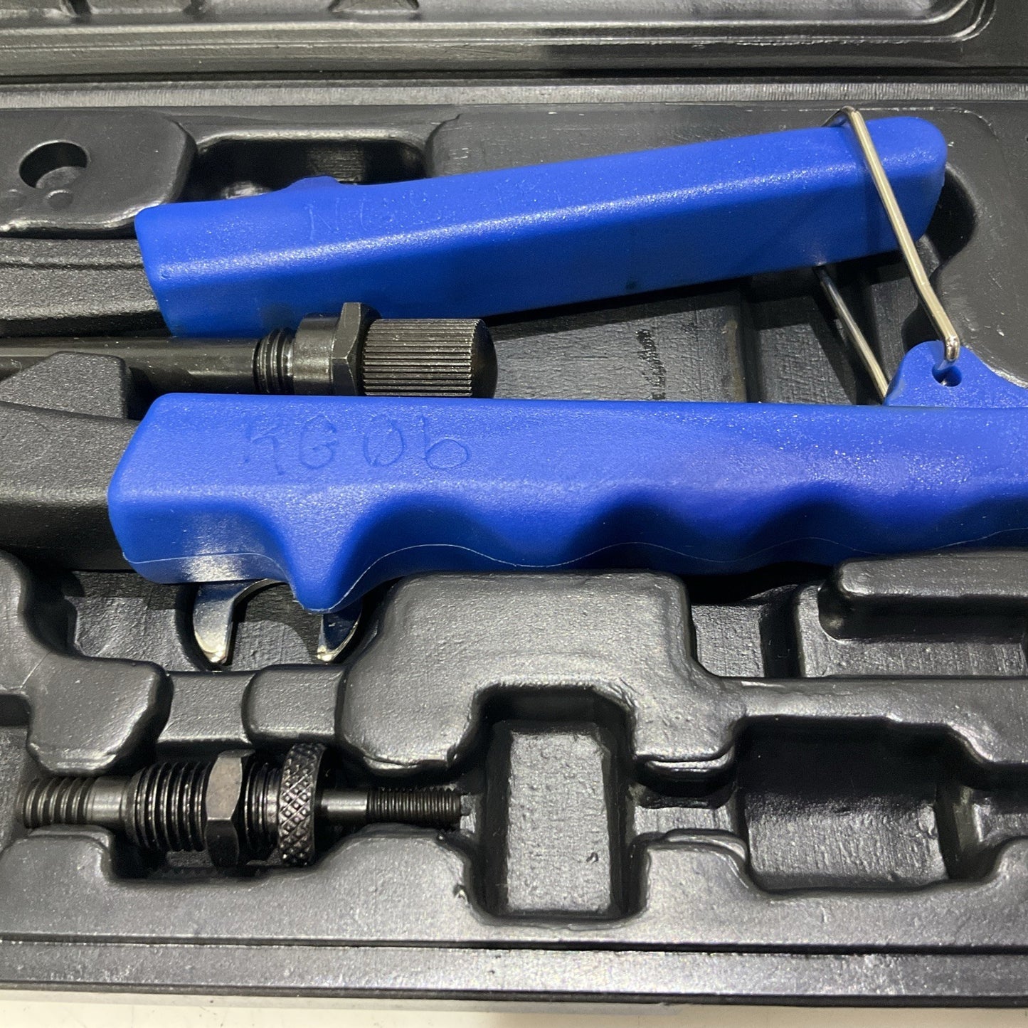RIVET KING RK-20 RIVET GUN 3/16 IN MAX 1/4 IN NUT HAND 2 IN 1 COMB RIVET NUT T2M