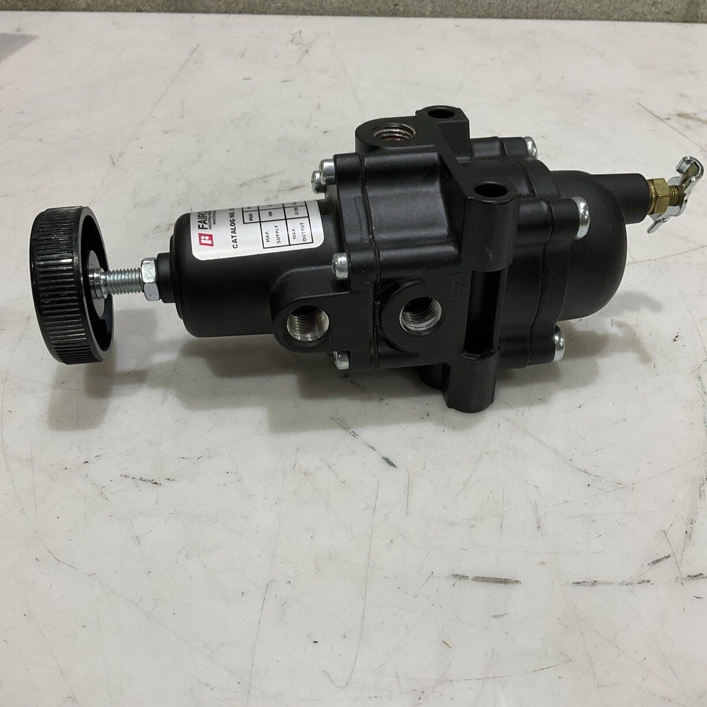 FAIRCHILD 63252NKG PNEUMATIC FILTER REGULATOR  63 300 PSIG 21 BAR 2100 KPA P7P