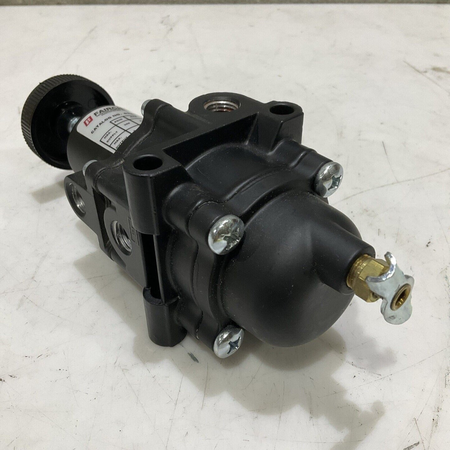 FAIRCHILD 63252NKG PNEUMATIC FILTER REGULATOR  63 300 PSIG 21 BAR 2100 KPA P7P