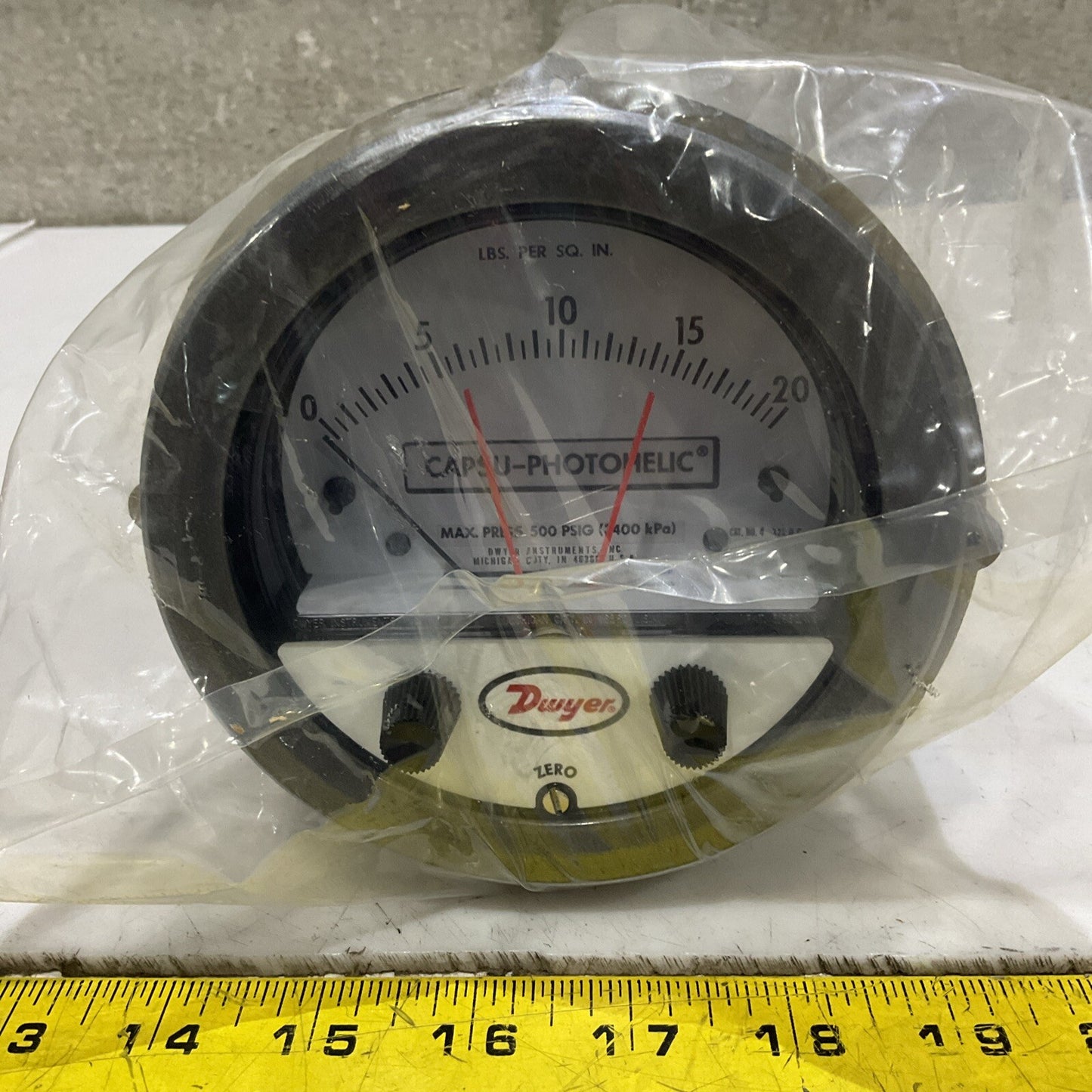 DWYER 43220 W03U CAPSU-PHOTOHELIC PRESSURE SWITCH/GAUGE 500 PSIG SERIES 43000 5W