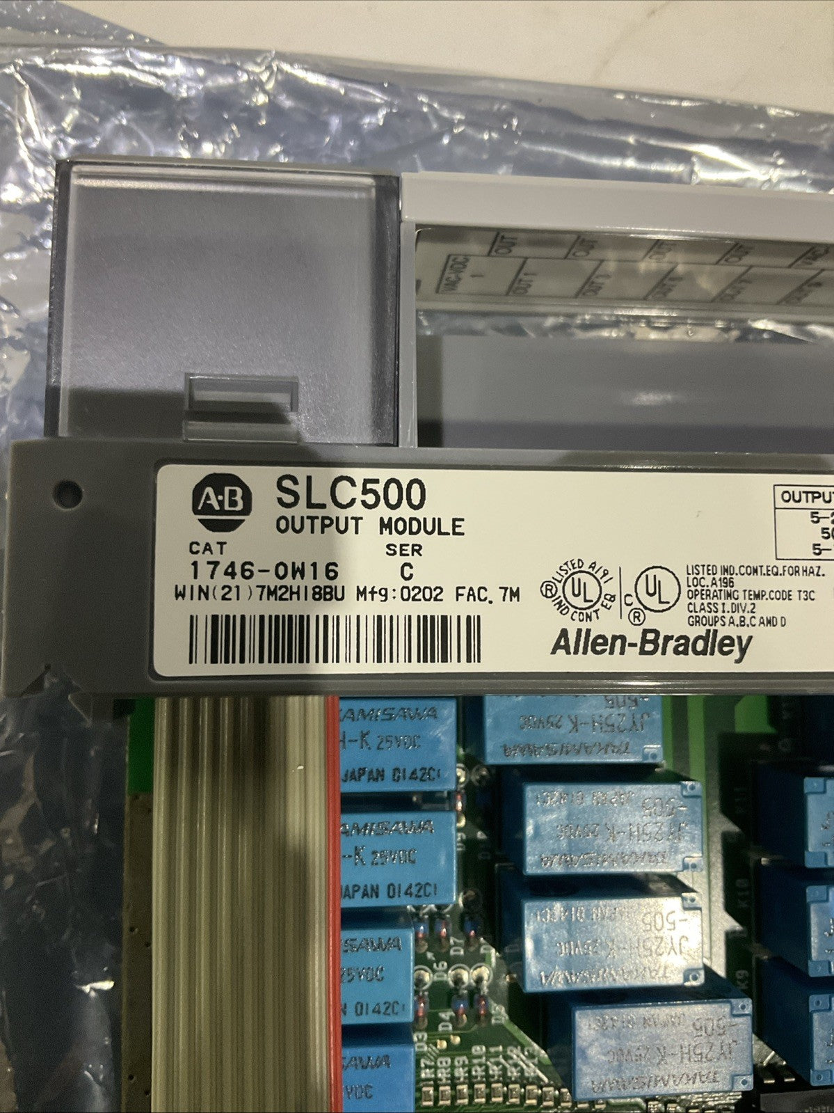 A-B -CAT   1746-OW16    SLC500  SER-C   I/0  OUTPUT MODULE  B9S