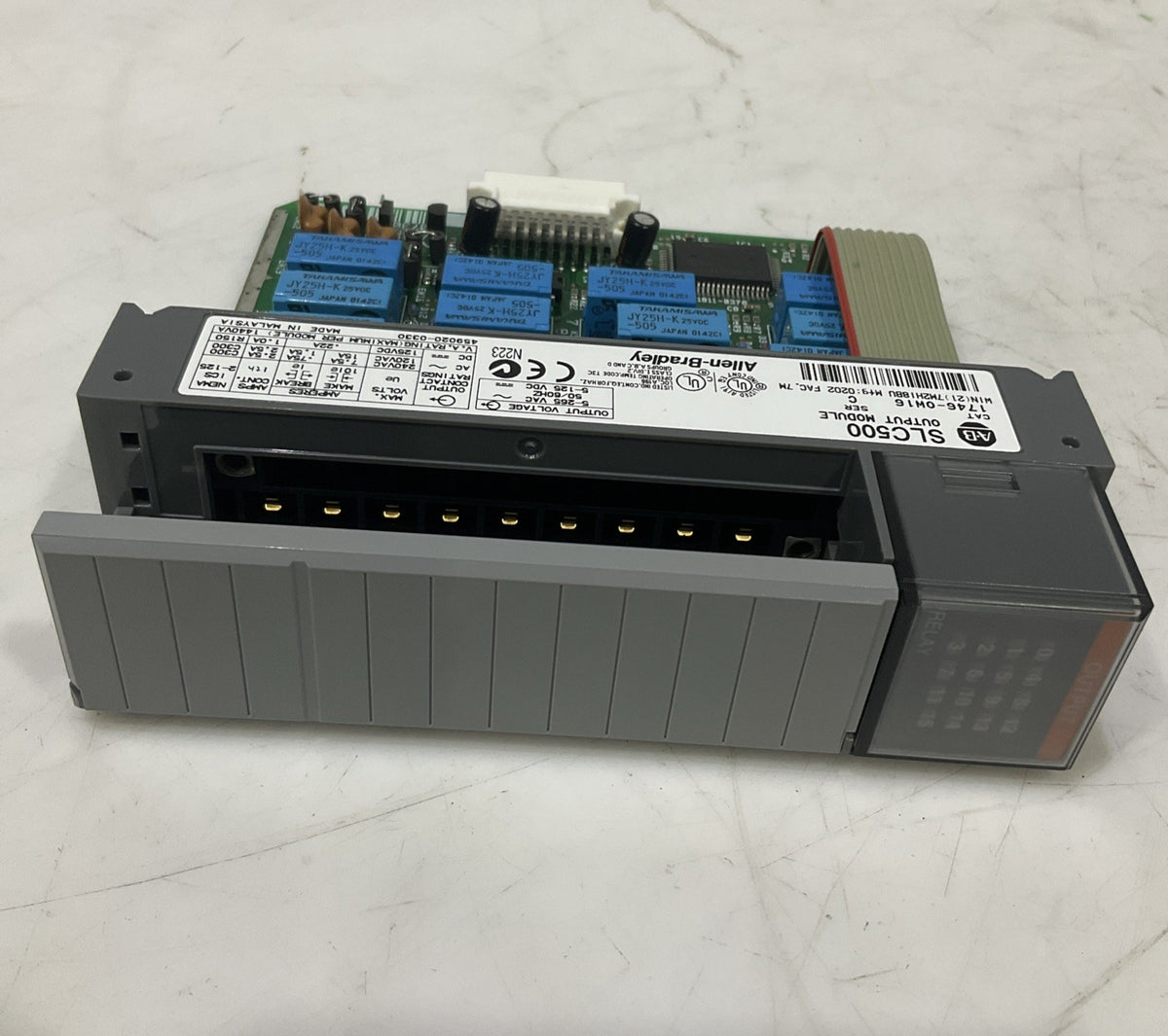 A-B -CAT   1746-OW16    SLC500  SER-C   I/0  OUTPUT MODULE  B9S