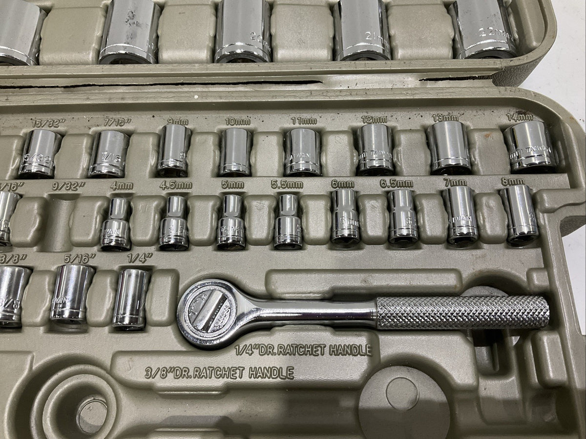 DR SOCKET JZ0028TA SET 1/4 IN, 3/8 IN, AND 1/2 IN 116 PIECE  - INCOMPLETE SET