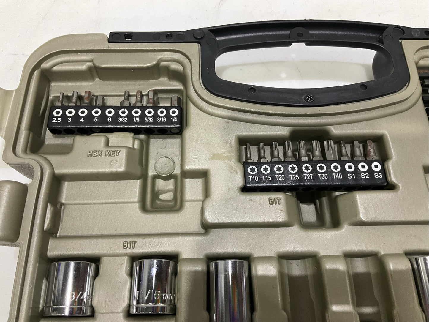 DR SOCKET JZ0028TA SET 1/4 IN, 3/8 IN, AND 1/2 IN 116 PIECE  - INCOMPLETE SET