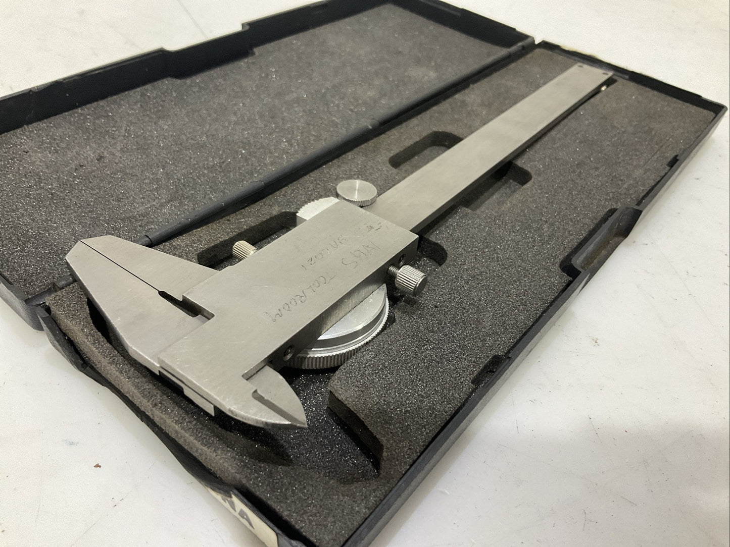 AEROSPACE SHOCKPROOF SLIDE DIAL CALIPER 6 -.001 MACHINIST PRECISION TOOL T2M