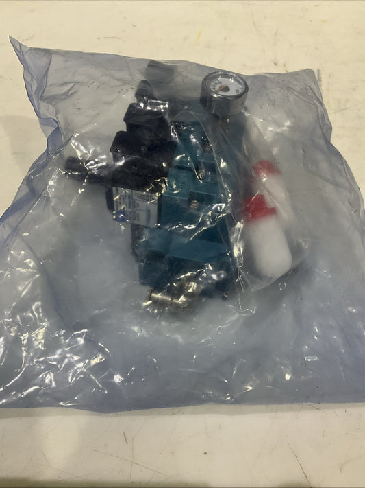 MAC  45A-LAC-DDAJ-1KG   4WAYS  2POSITION PNEUMATIC POPPET  SOLENOID  VALVE 24VDC