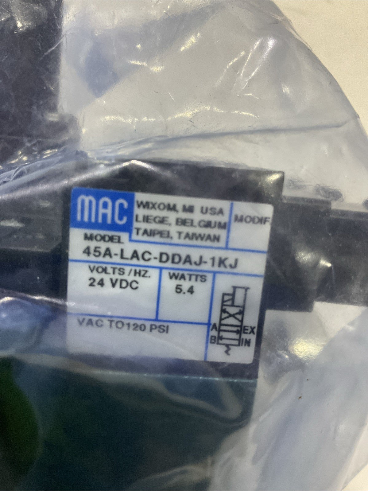 MAC  45A-LAC-DDAJ-1KG   4WAYS  2POSITION PNEUMATIC POPPET  SOLENOID  VALVE 24VDC
